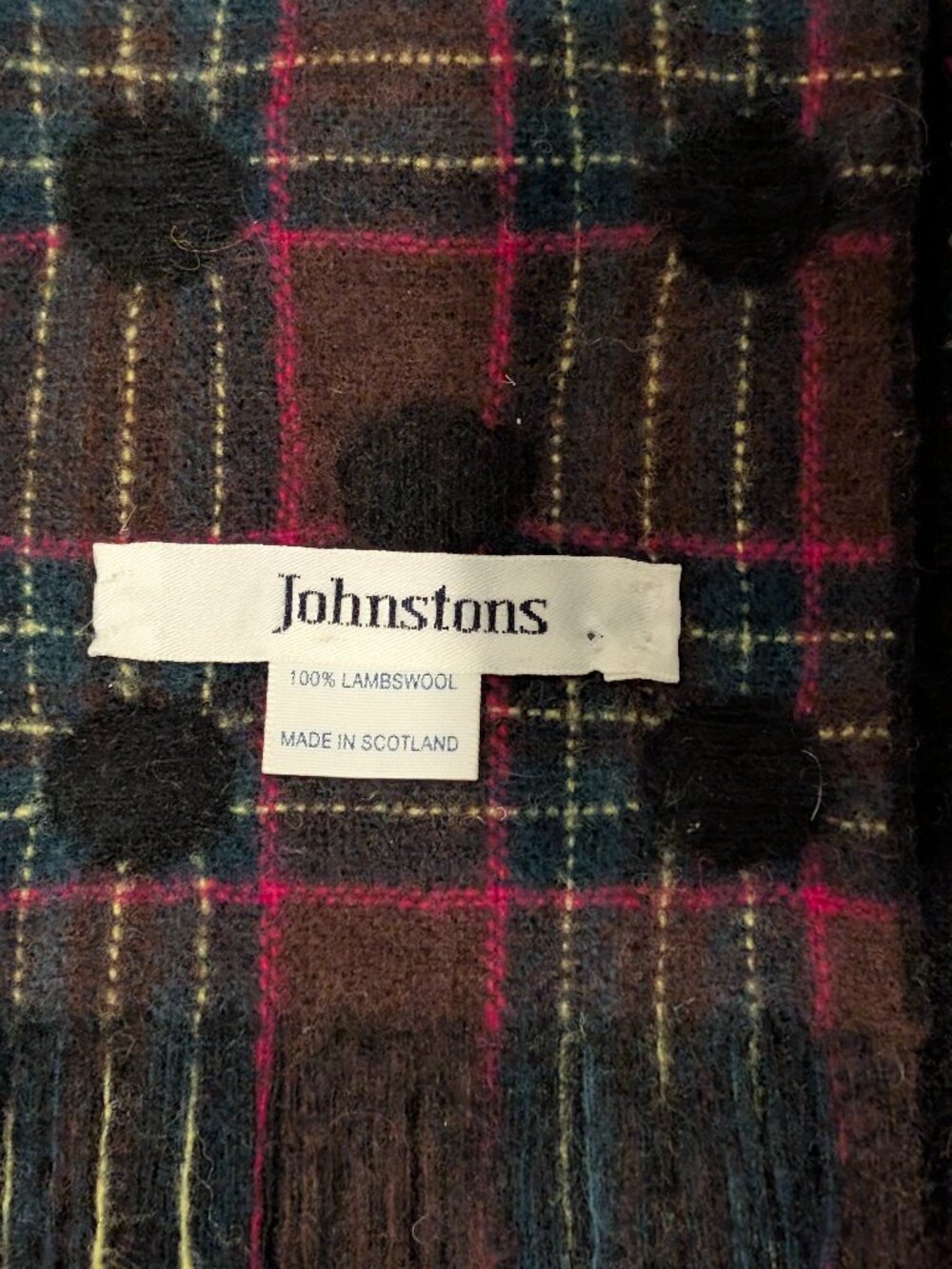 Johnstons 100% Lambswool Scarf, Scotland - Picture 6 of 10